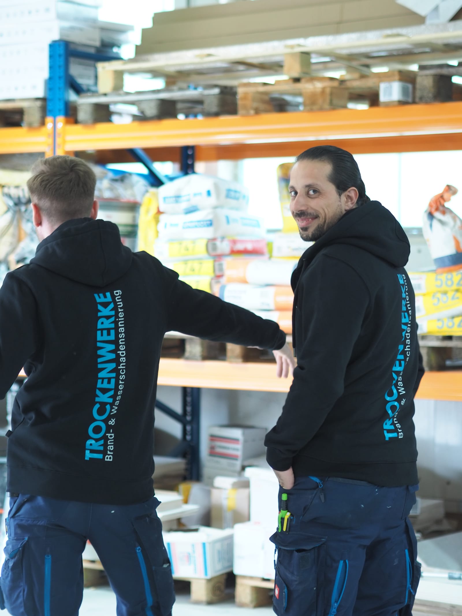 Trockenwerke Team im Lager